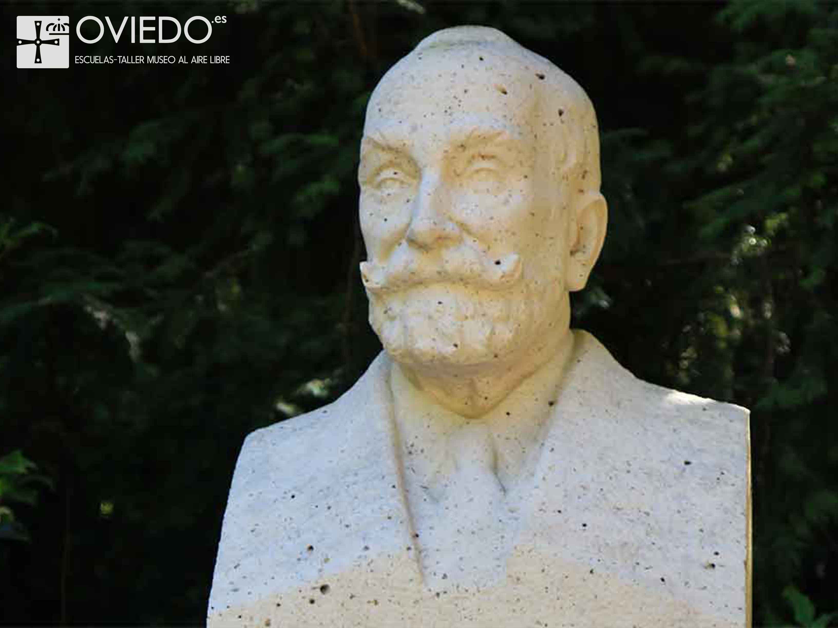 Escultura Armando Palacio